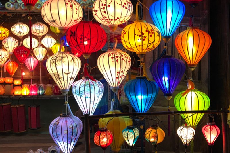 5 bí quyết chọn đèn trang trí phù hợp — LongDenViet xưởng Tân Phú TP.HCM