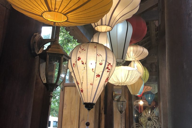 Đèn Lồng Chính Hãng Việt Nam Từ Xưởng — LongDenViet xưởng Tân Phú TP.HCM