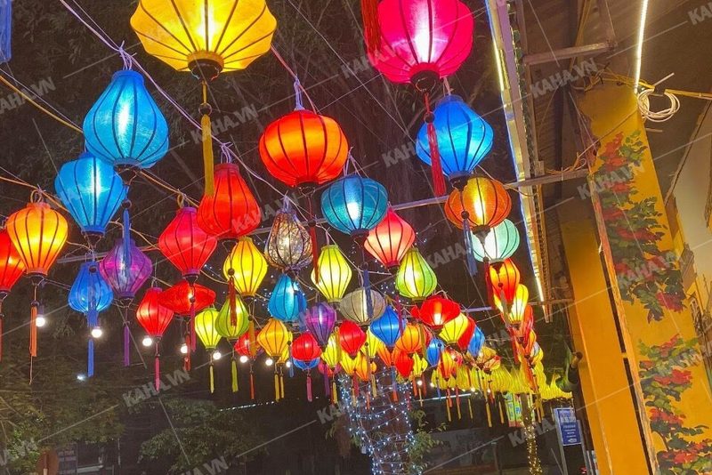 đèn lồng cho chuỗi khách sạn — LongDenViet xưởng Tân Phú TP.HCM