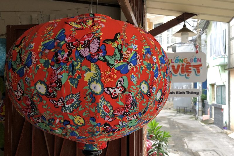 đèn lồng ngoài trời chịu UV bền — LongDenViet xưởng Tân Phú TP.HCM