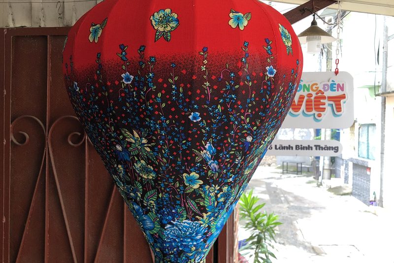 đèn lồng ngoài trời chịu UV bền — LongDenViet xưởng Tân Phú TP.HCM