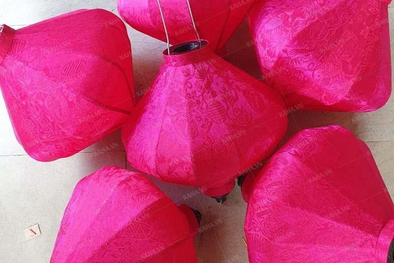 Đèn Lồng Làm Quà Tặng: Top 10 Mẫu Ý Nghĩa Nhất & Cách Đóng Gói Đẹp