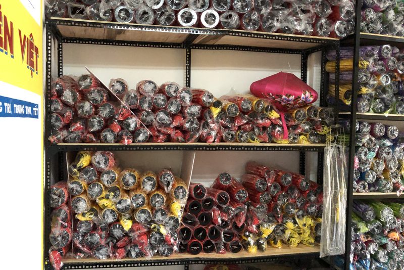 đèn lồng trang trí lễ 30/4 — LongDenViet xưởng Tân Phú TP.HCM