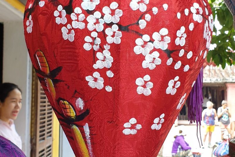 đèn lồng trang trí lễ Thanh Minh — LongDenViet xưởng Tân Phú TP.HCM