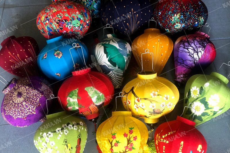 Đèn ngôi sao nhựa treo cây cho quán cafe | LongDenViet