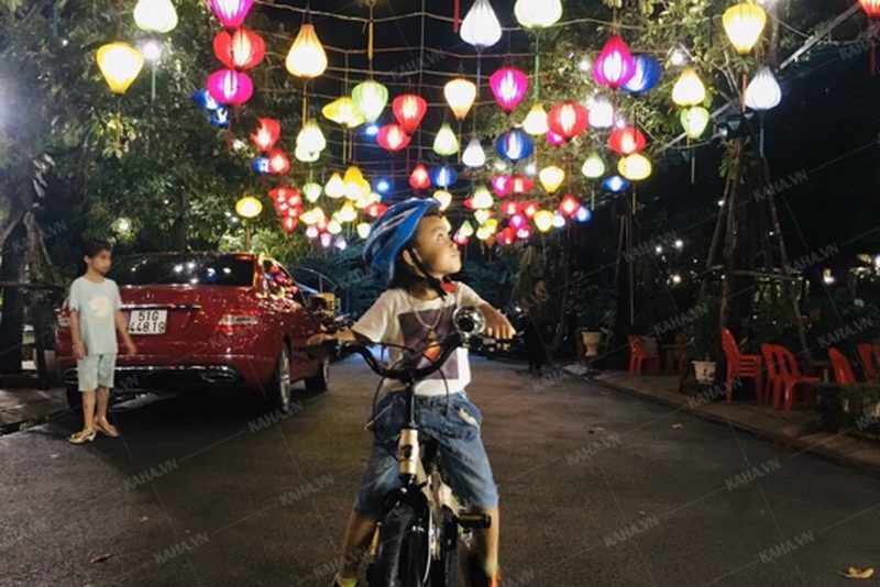 đèn vẽ tranh thủ công đẹp — LongDenViet xưởng Tân Phú TP.HCM