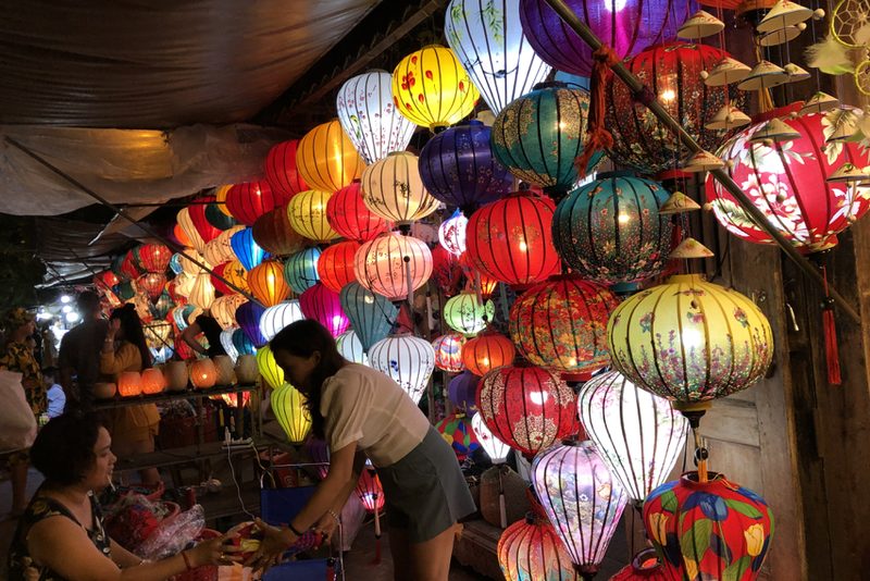 móc treo đèn lồng trang trí — LongDenViet xưởng Tân Phú TP.HCM