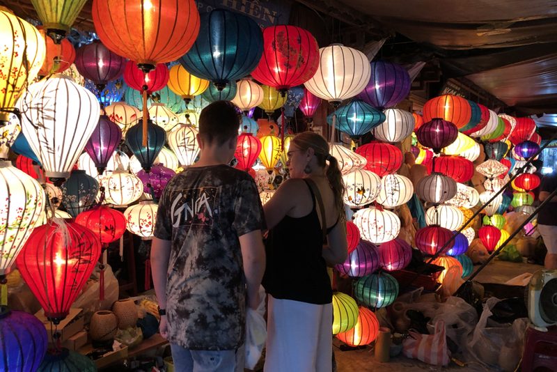 mua đèn lồng Cần Thơ — LongDenViet xưởng Tân Phú TP.HCM