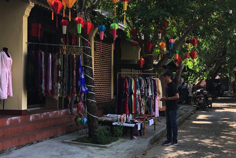 mua đèn lồng quận Gò Vấp TP.HCM — LongDenViet xưởng Tân Phú TP.HCM