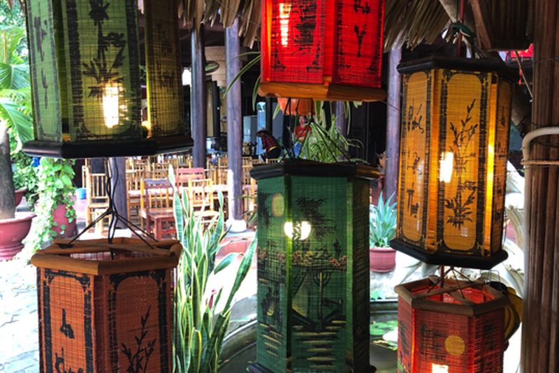 mua đèn lồng quận Tân Bình TP.HCM — LongDenViet xưởng Tân Phú TP.HCM