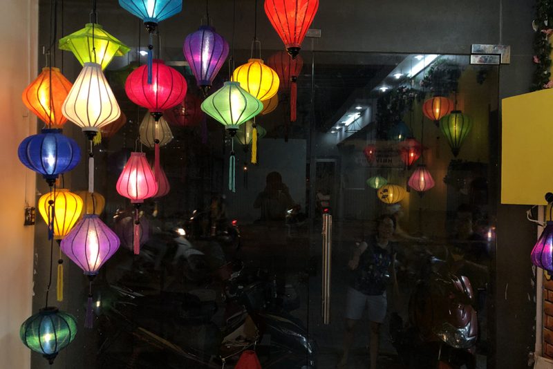 thời gian giao hàng đèn lồng toàn quốc — LongDenViet xưởng Tân Phú TP.HCM