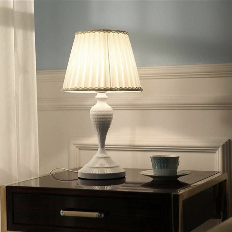 Đèn Lồng Gỗ Thông Trang Trí Phòng Khách — đèn bàn trang trí Hội An | LongDenViet