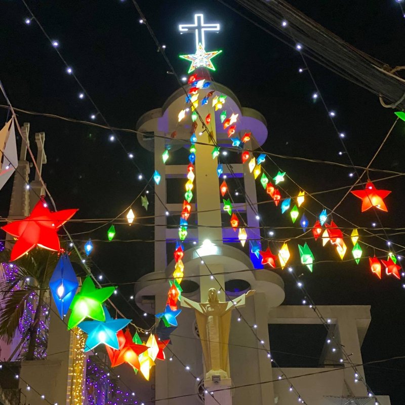 Đèn Lồng Nhựa Lục Giác Trang Trí Phòng Khách Hiện Đại — đèn nhựa xuyên sáng Hội An | LongDenViet